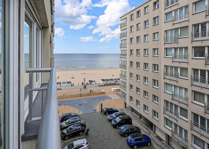Stunning Apartment In Oostende With Kitchen