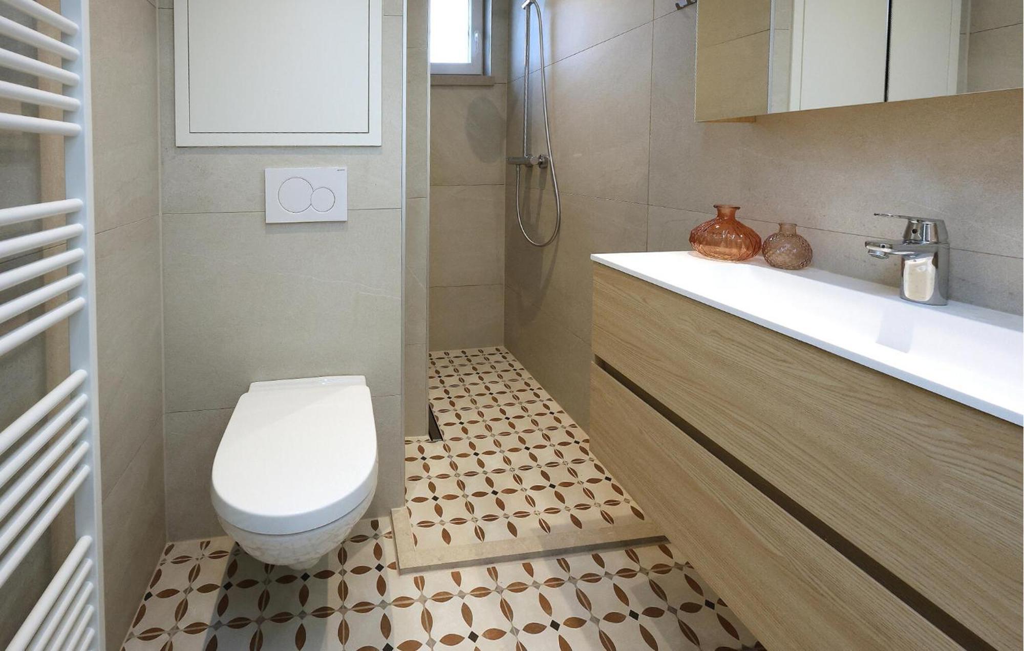 Stunning In With Kitchen Oostende