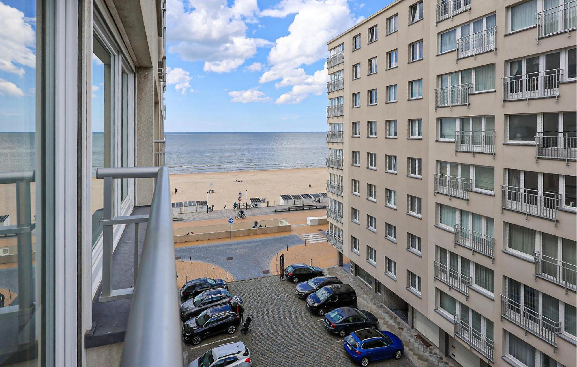 Appartement Stunning In With Kitchen Oostende